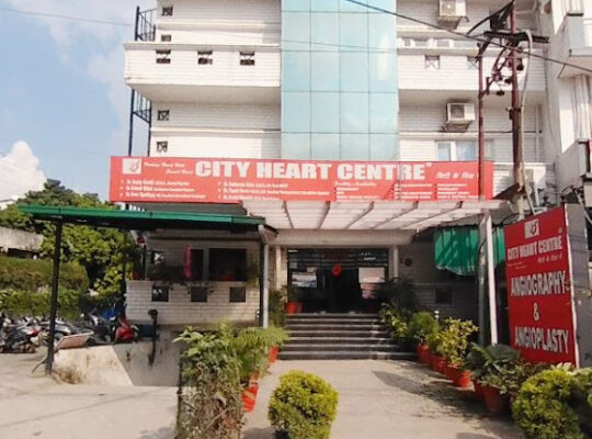 Ophthalmology Centre at city heart center Dehradun